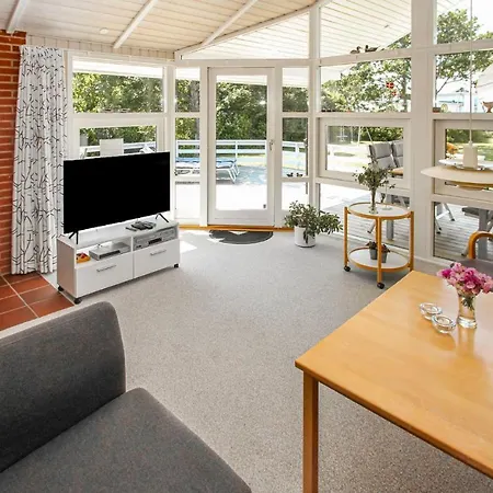 Nyaraló In Sams With 3 Bedrooms And Wifi Onsbjerg