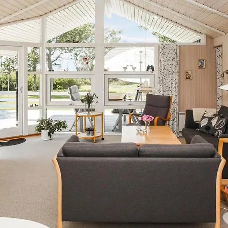 Nyaraló In Sams With 3 Bedrooms And Wifi Onsbjerg